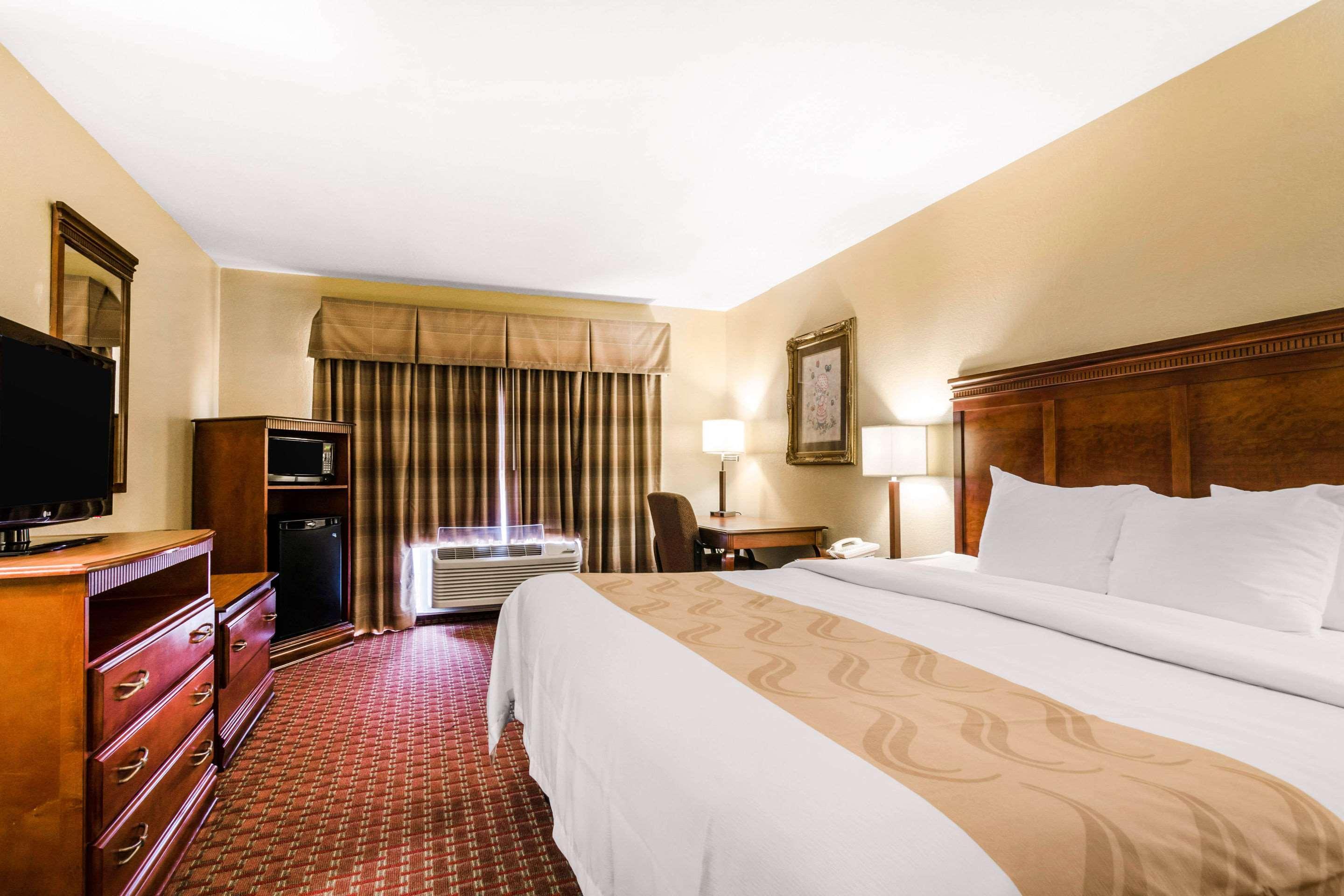 Quality Inn & Suites Cartago Exterior foto
