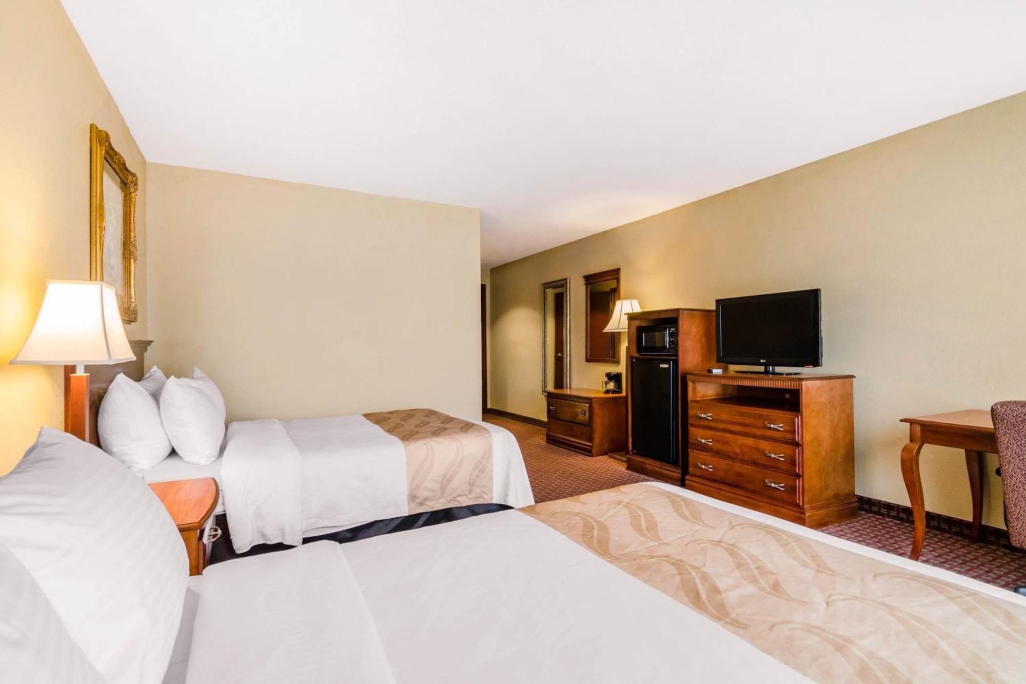 Quality Inn & Suites Cartago Exterior foto