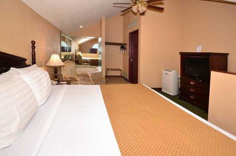 Quality Inn & Suites Cartago Exterior foto