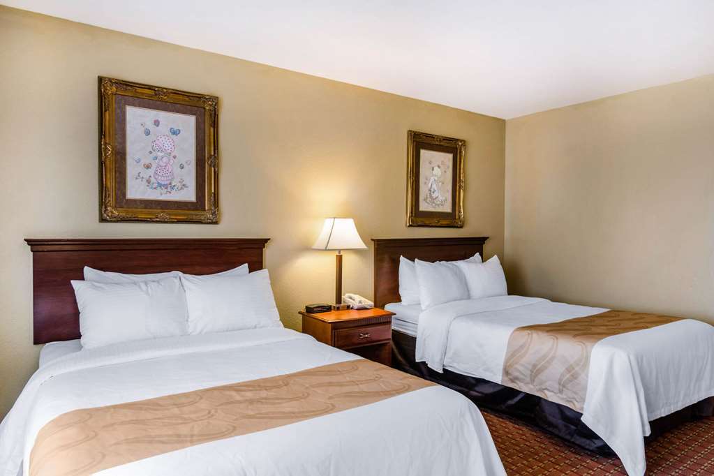 Quality Inn & Suites Cartago Quarto foto