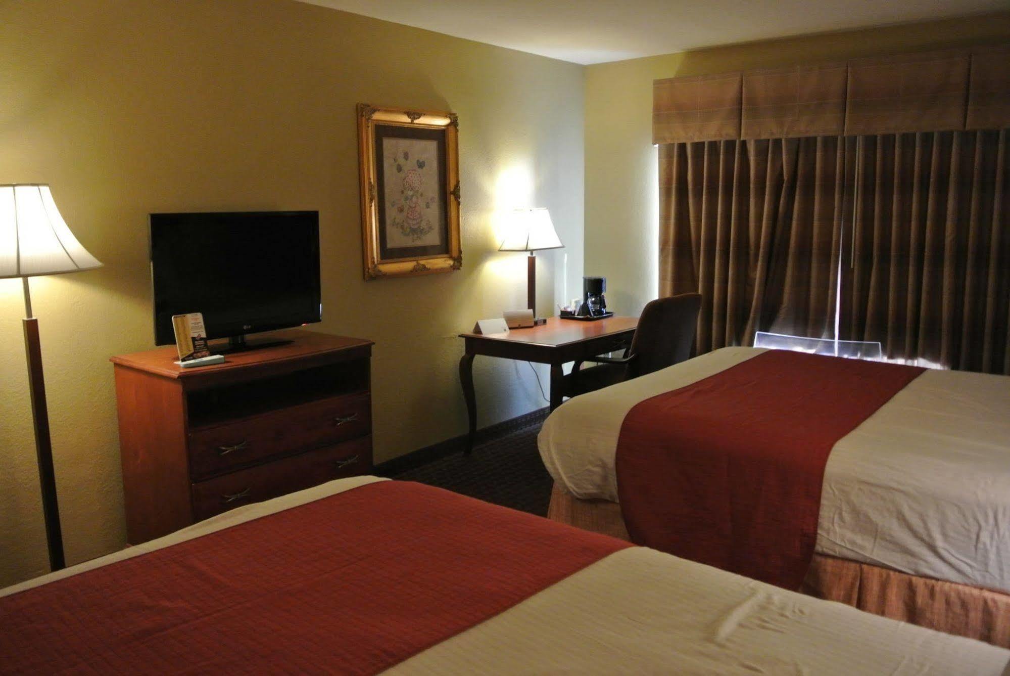 Quality Inn & Suites Cartago Exterior foto