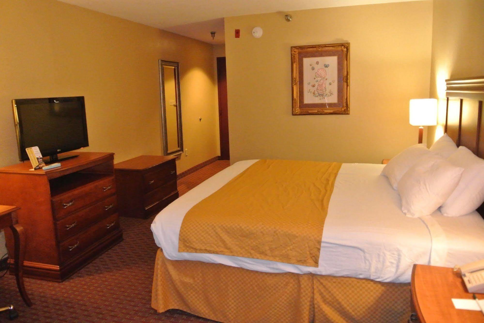 Quality Inn & Suites Cartago Exterior foto